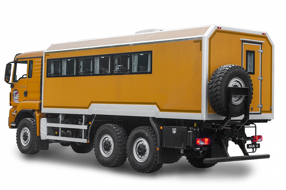Вахтовый автобус MAN TGS 33.440 6x6 BB CH ISF282 - 32 мест. 