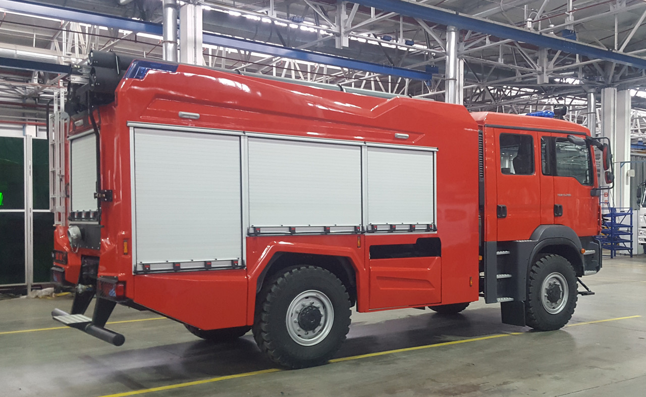 MAN TGM 13.240 4x4 BB F803 - 4 куб.м
