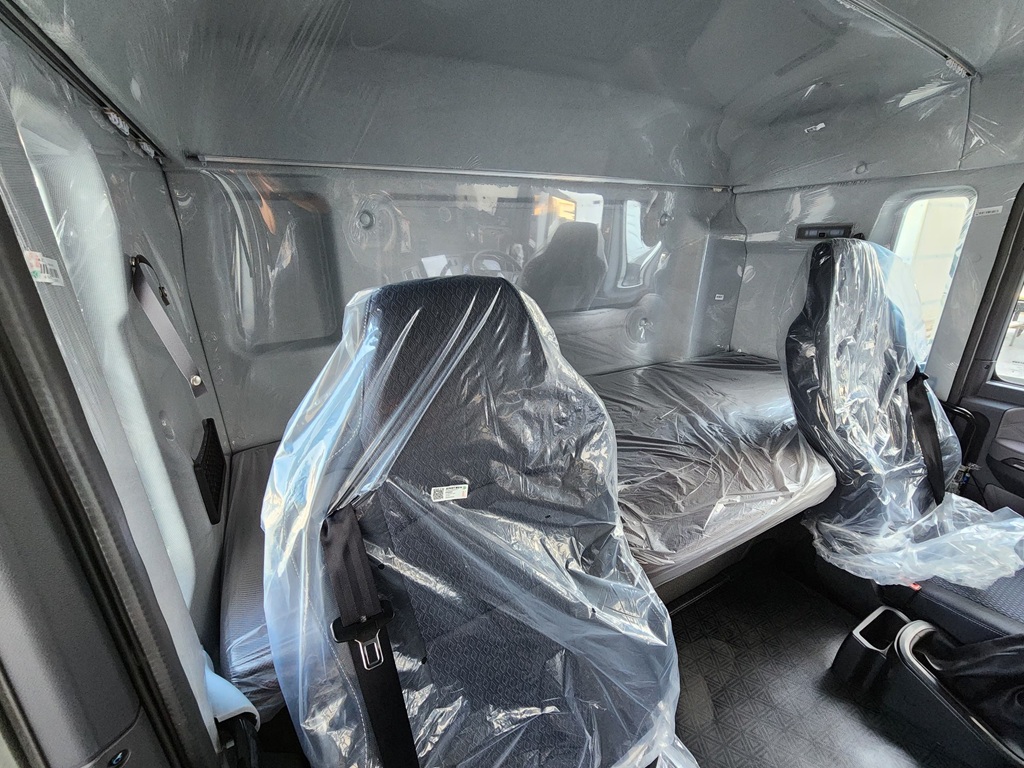 Автобетоносмеситель Howo-T5G 8x4 - 12 куб.м