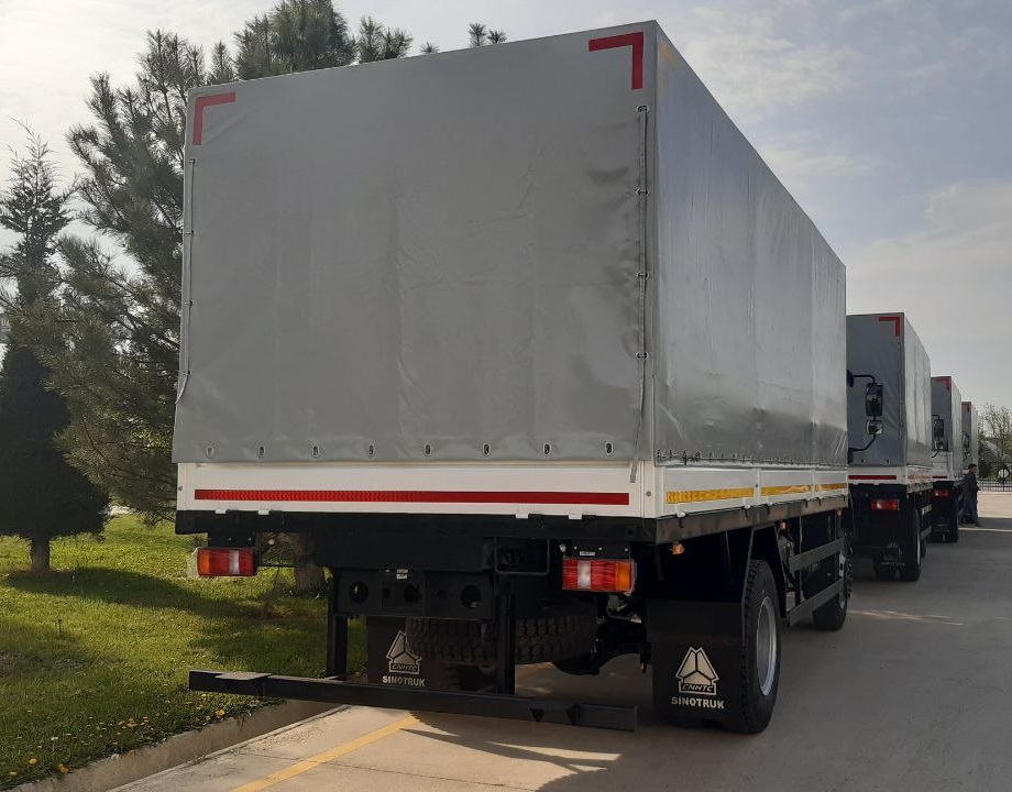 Бортовой автомобиль с тентом Howo-H3 4x4 - 8 т / 28 куб.м
