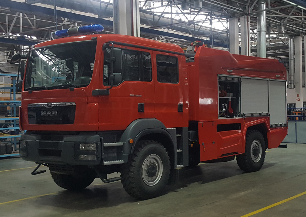 MAN TGM 13.240 4x4 BB F803 - 4 куб.м