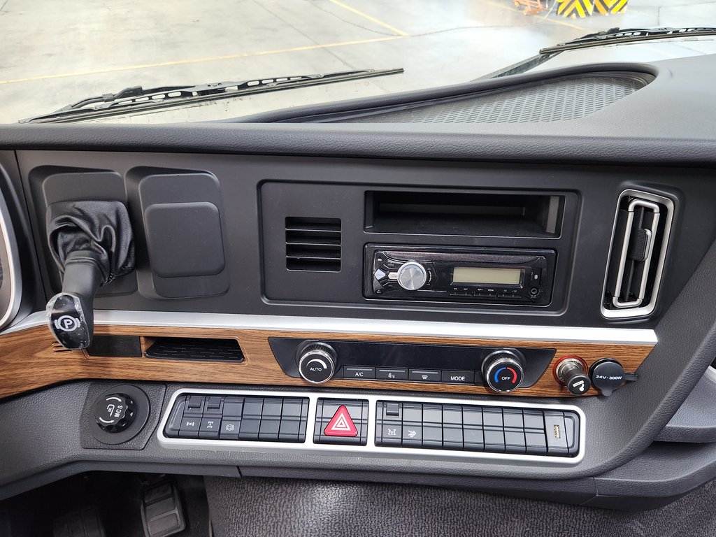 Автобетоносмеситель Howo-T7H 6x4 - 10 куб.м 