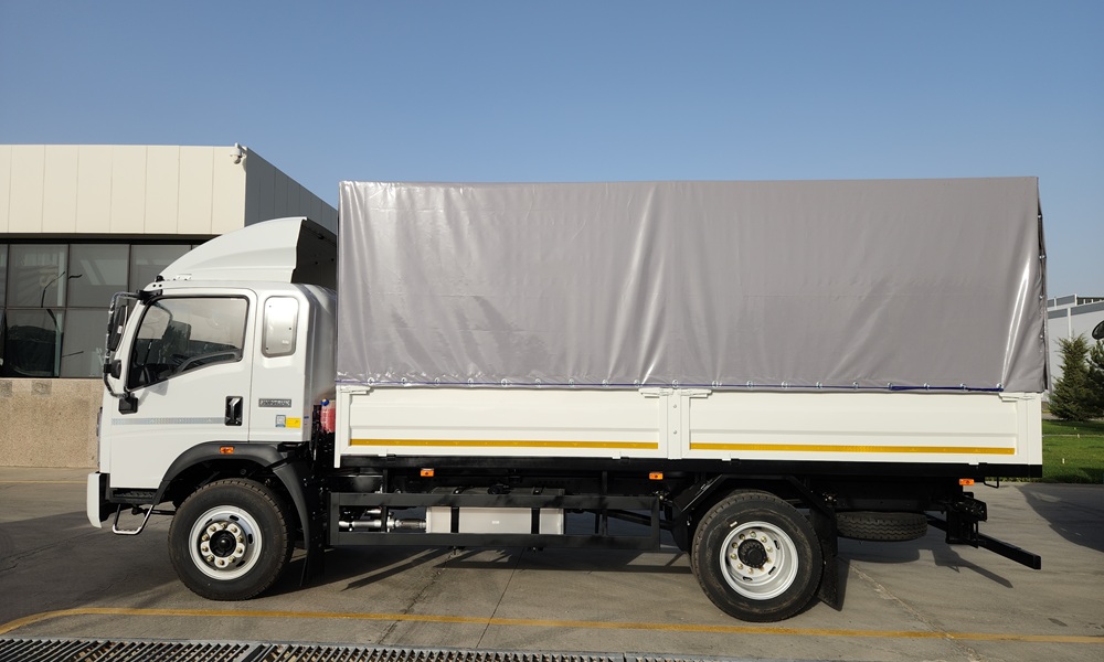 Бортовой автомобиль с тентом Howo-H3 4x2 - 8 т / 28 куб.м